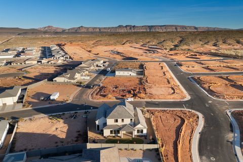 Tiny photo for 2022 S BLOSSOM WAY, Hurricane, UT 84737 (MLS # 2127585)