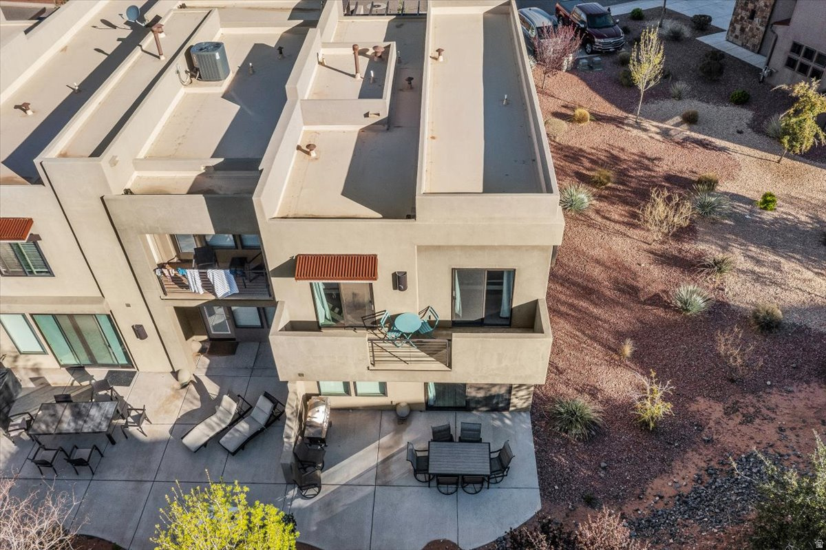 ESCAPES AT THE LEDGES PH 5 - Residential