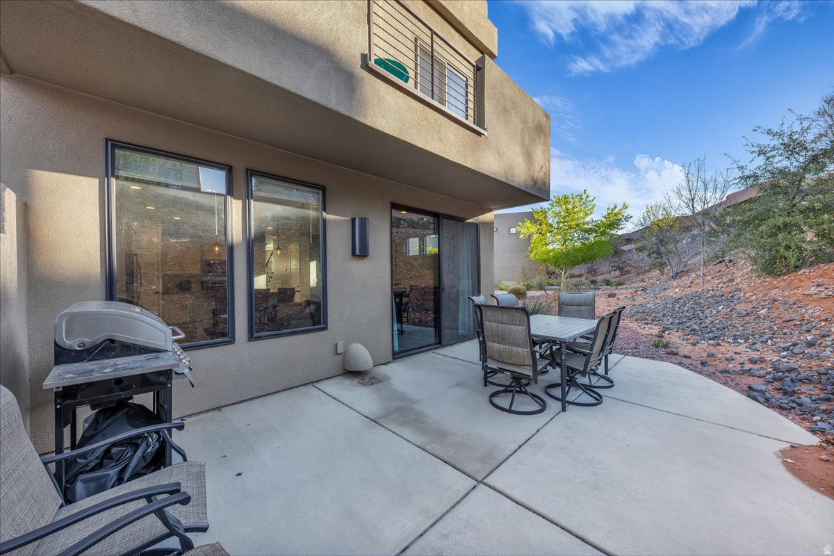 ESCAPES AT THE LEDGES PH 5 - Residential