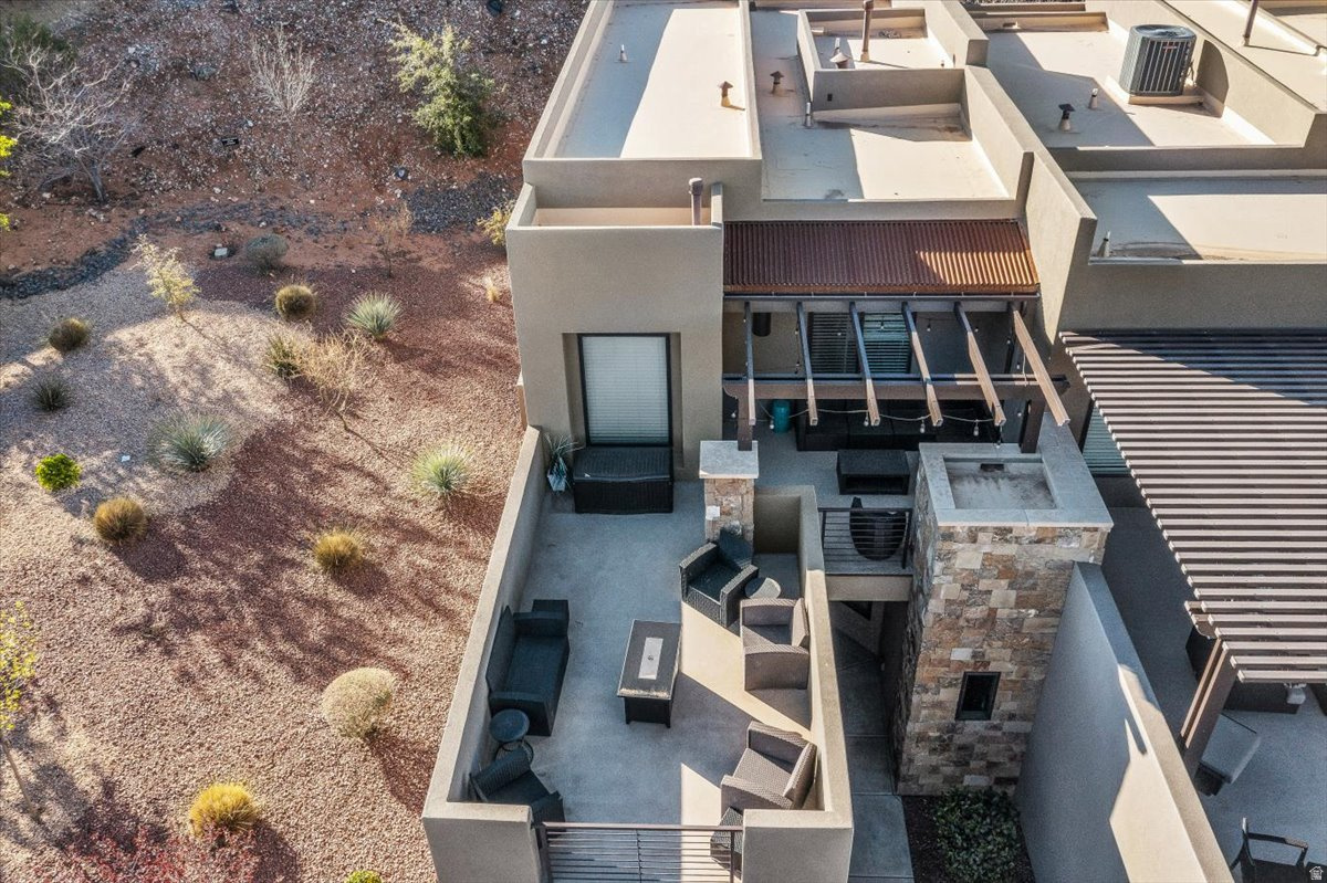 ESCAPES AT THE LEDGES PH 5 - Residential