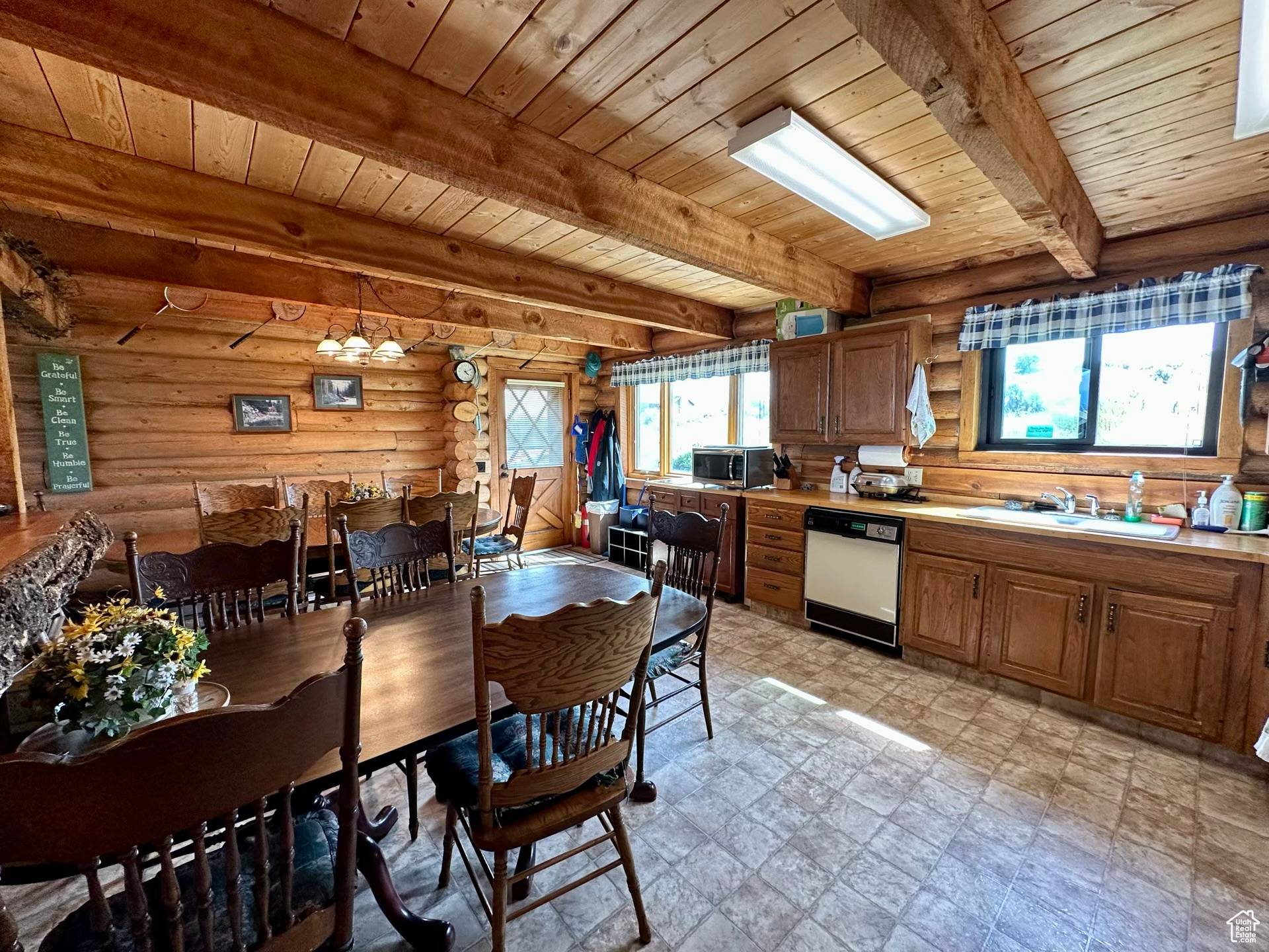 2947 S Chukar Dr, Garden City, Utah image 25