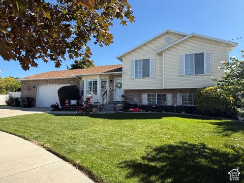 Photo of 6276 S SANDWEDGE CIR, Murray, UT 84123 (MLS # 2192345)
