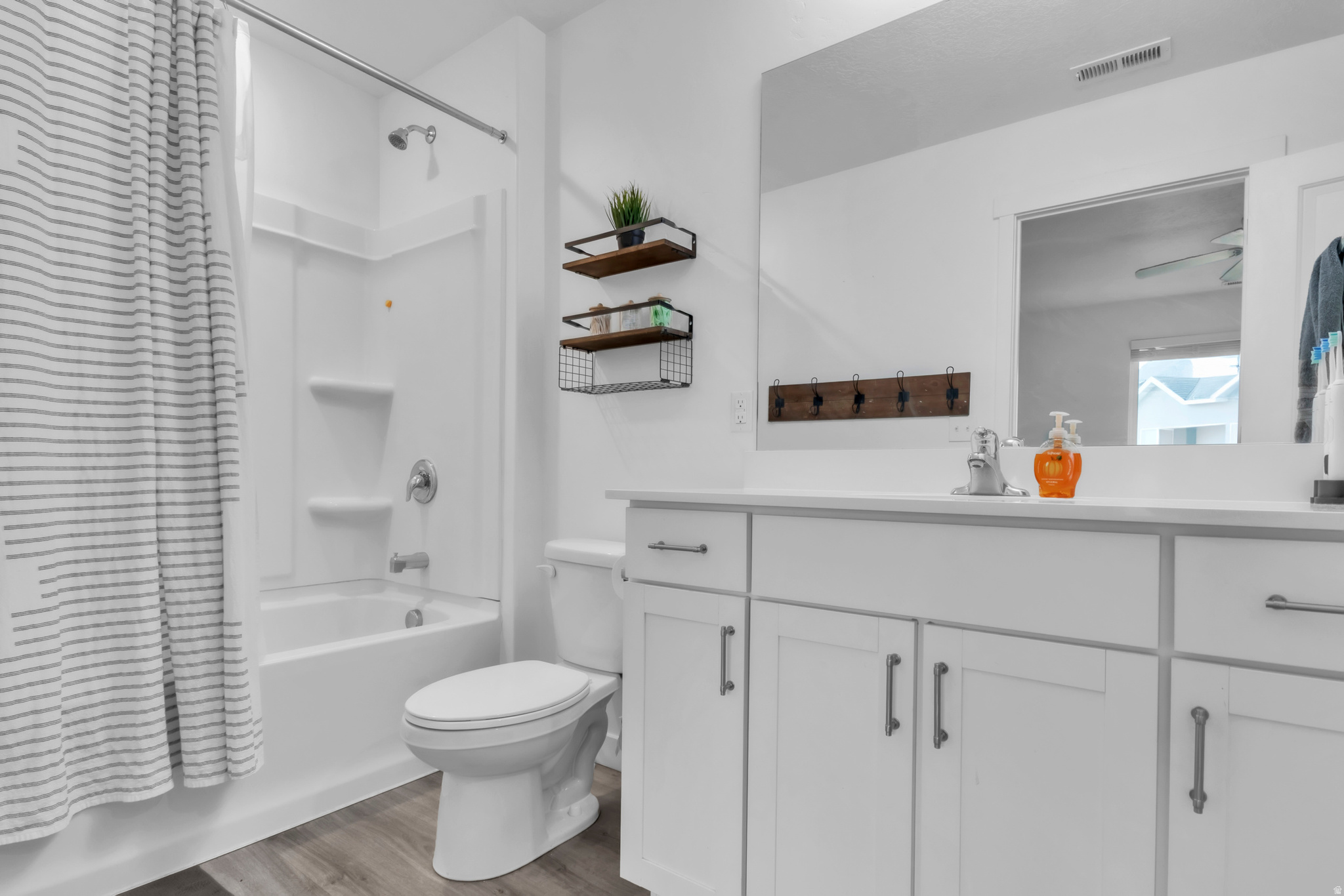 FOOTHILL VILLAGE - Residential