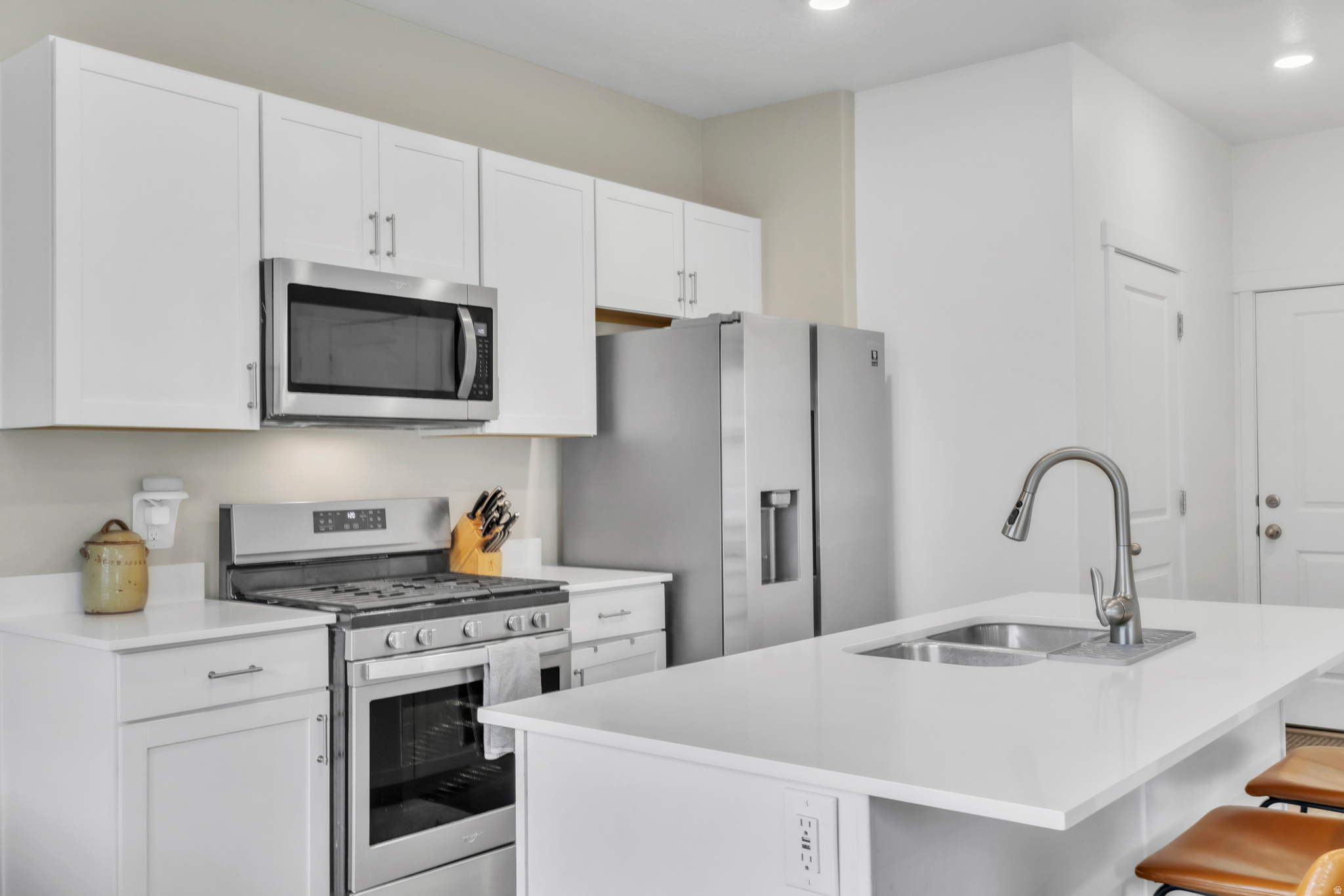 FOOTHILL VILLAGE - Residential