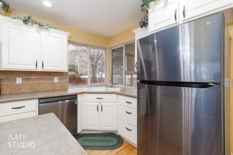 Tiny photo for 2357 E 8100 S, South Weber, UT 84405 (MLS # 2133919)