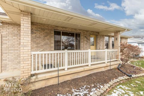 Tiny photo for 2357 E 8100 S, South Weber, UT 84405 (MLS # 2133919)