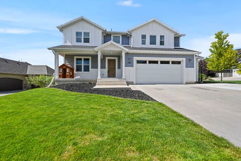 Photo of 709 GRANDVIEW CIR, Providence, UT 84332 (MLS # 2166888)