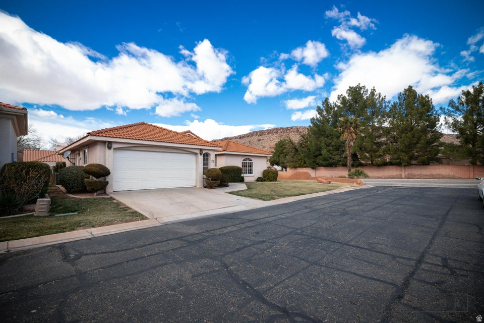 BLOOMINGTON RANCHES TH 2-2 - Residential