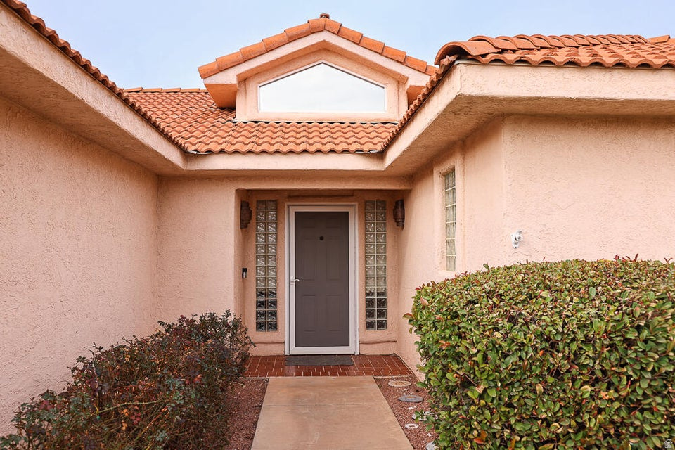 BLOOMINGTON RANCHES TH 2-2 - Residential