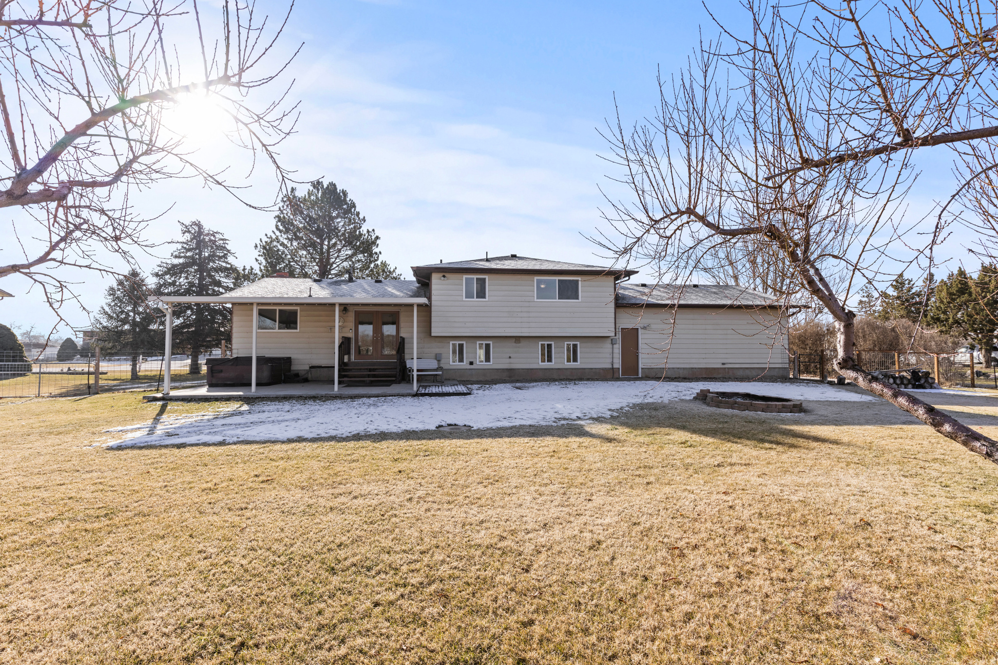 KELLY KAY ACRES - Residential