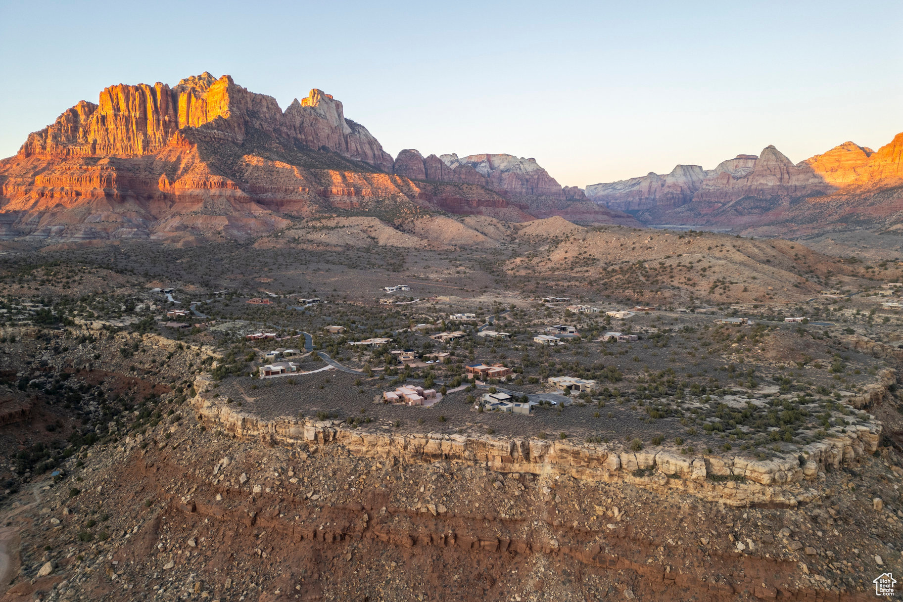 ANASAZI PLATEAU - Land