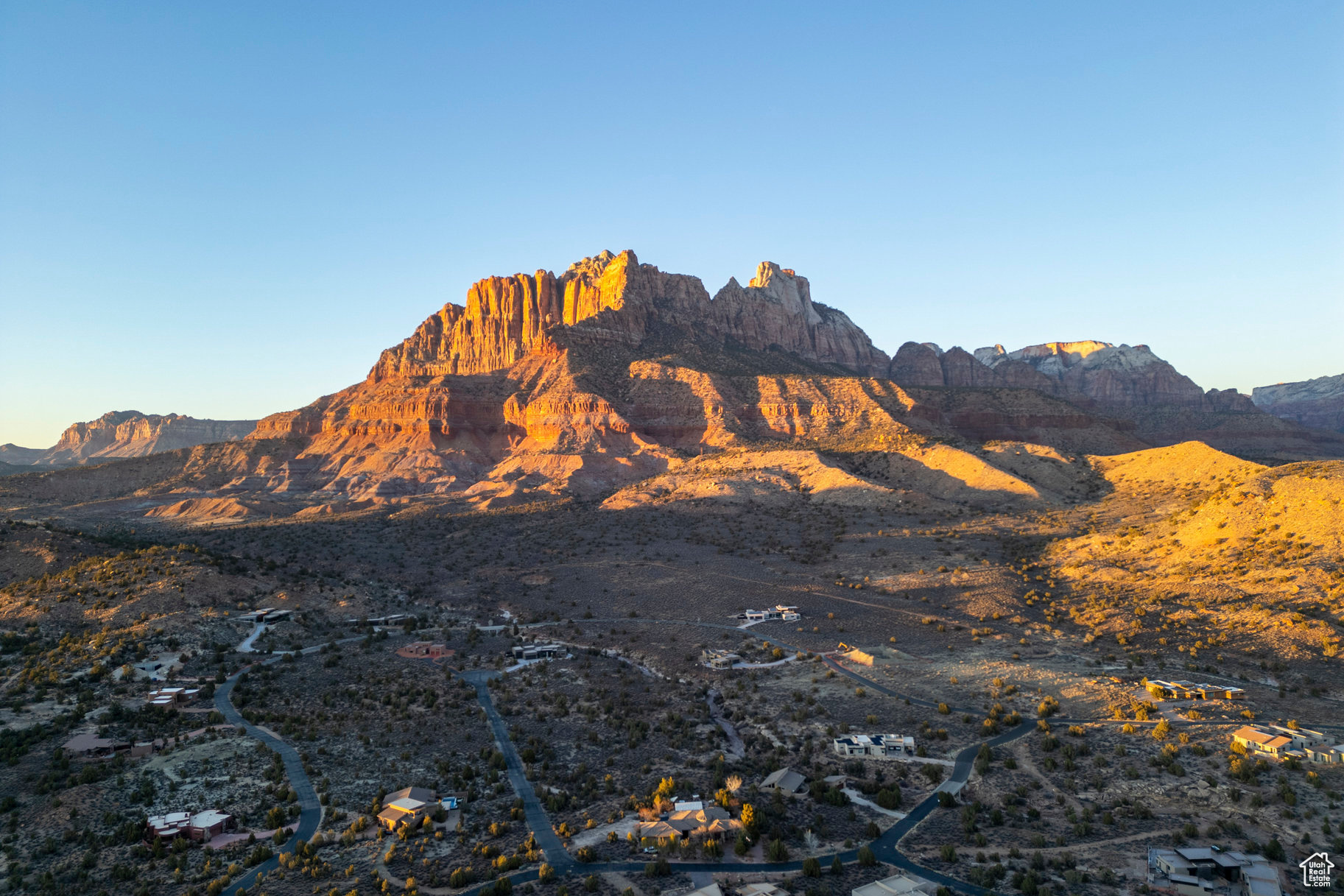 ANASAZI PLATEAU - Land