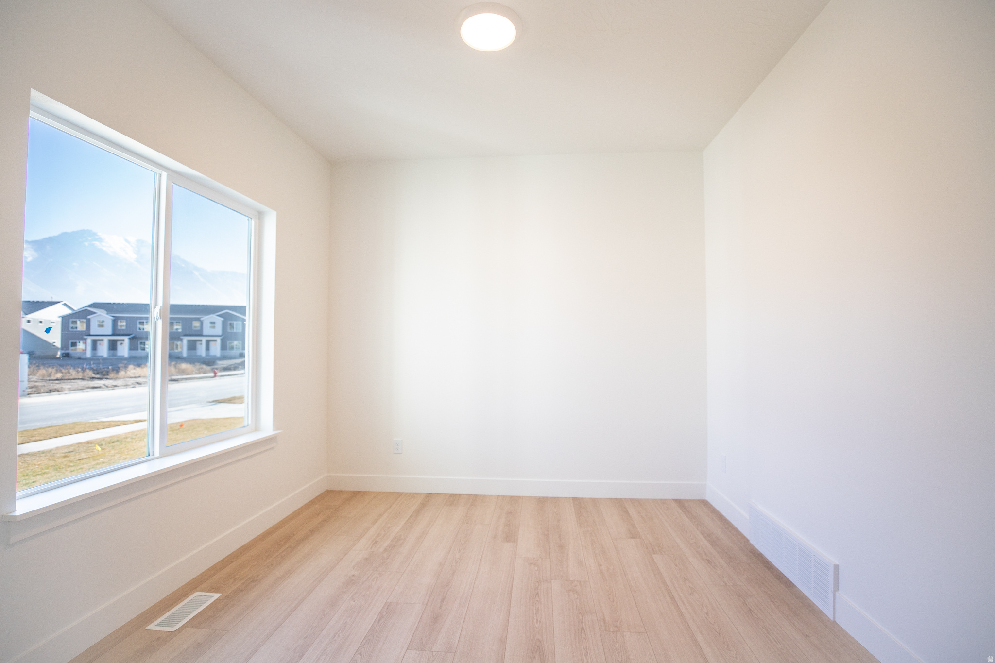 SALEM FIELDS - Residential