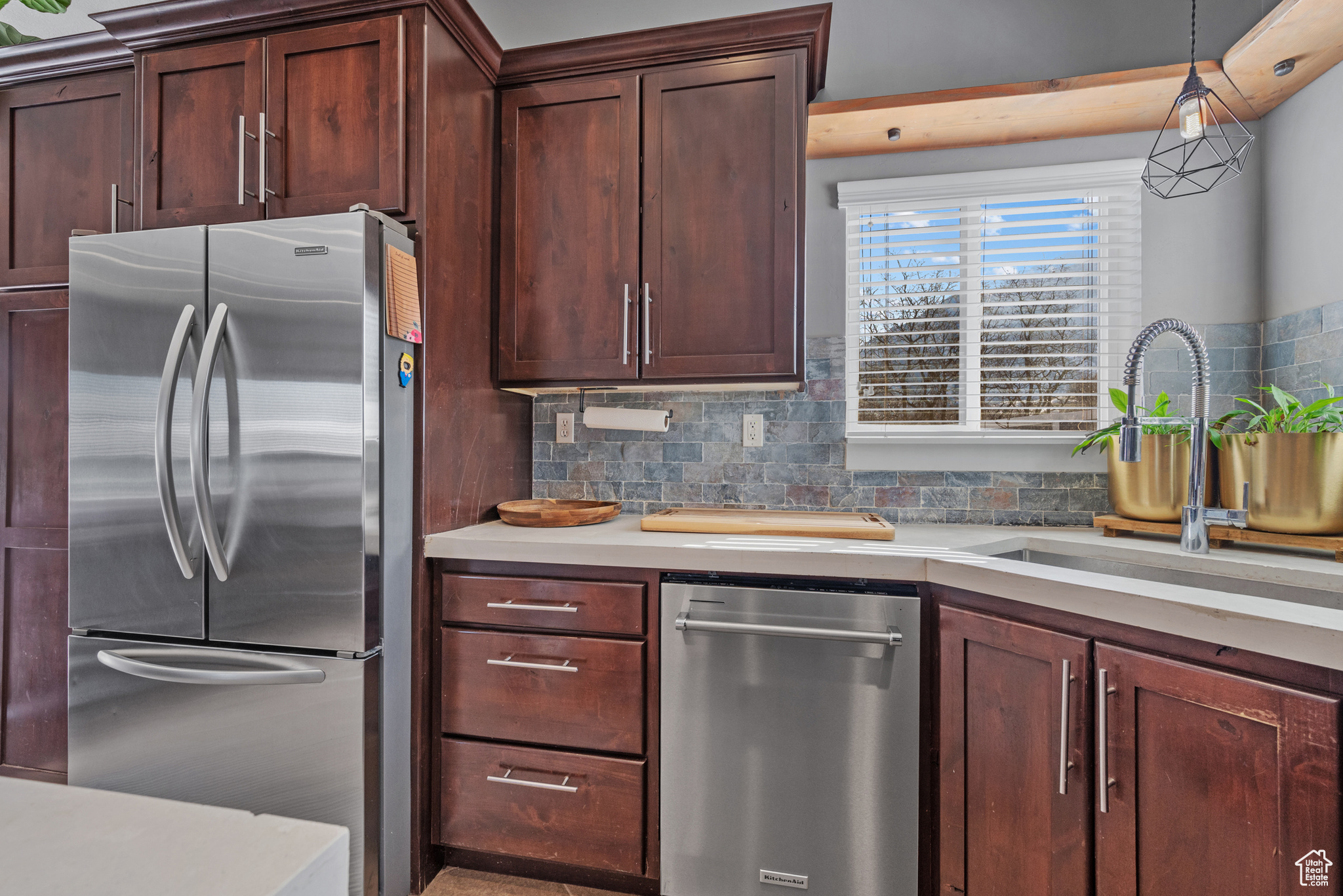 COUNTRY VIEW - Residential