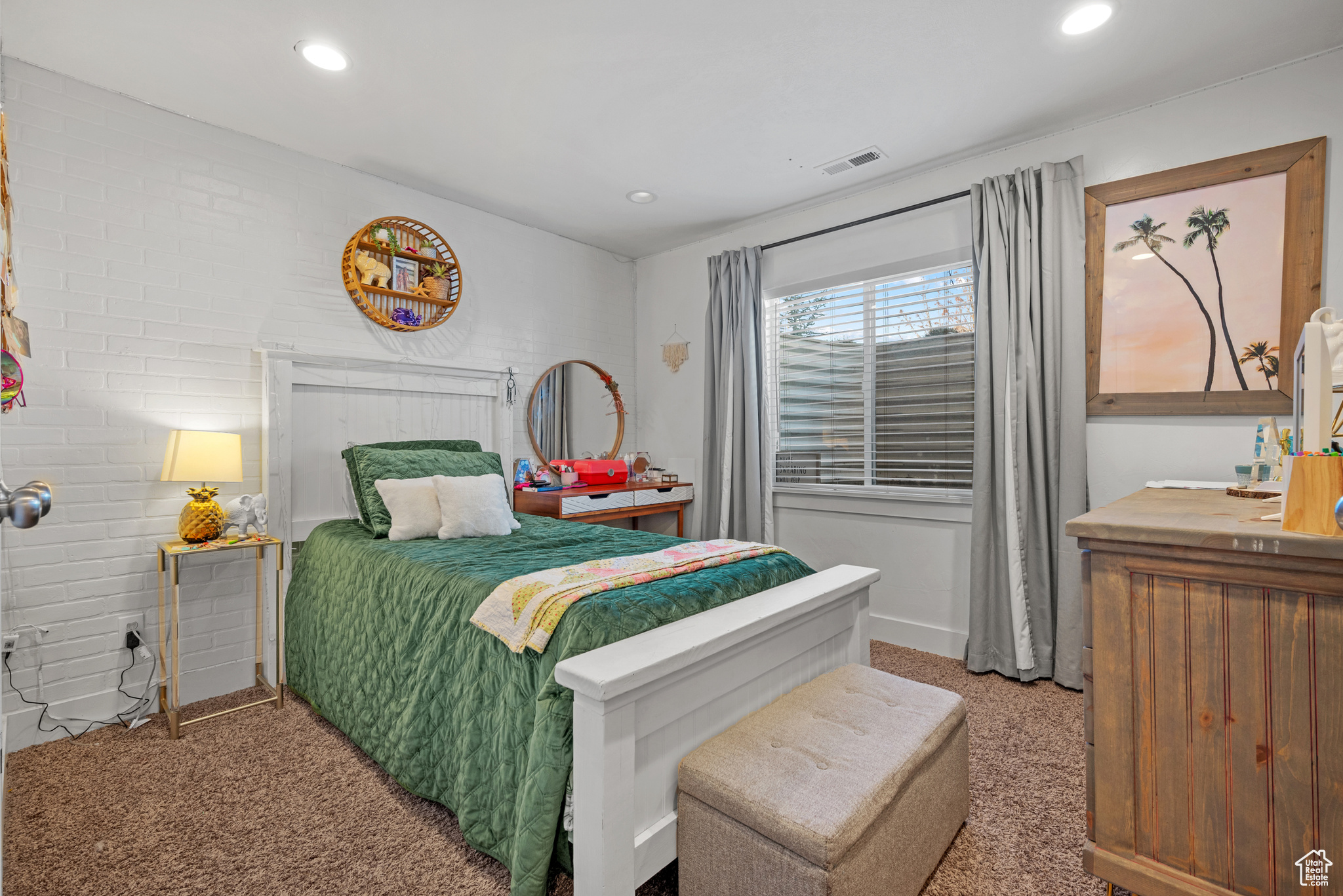 COUNTRY VIEW - Residential