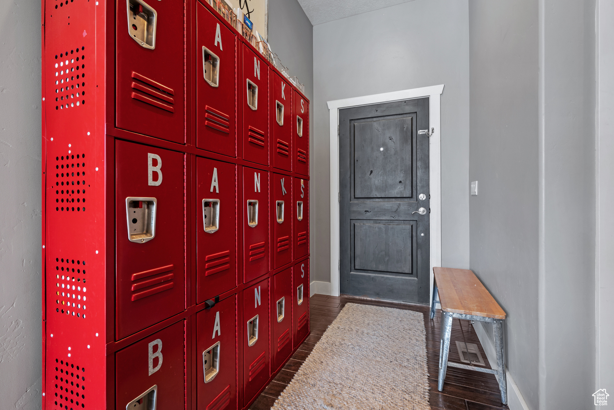 COUNTRY VIEW - Residential