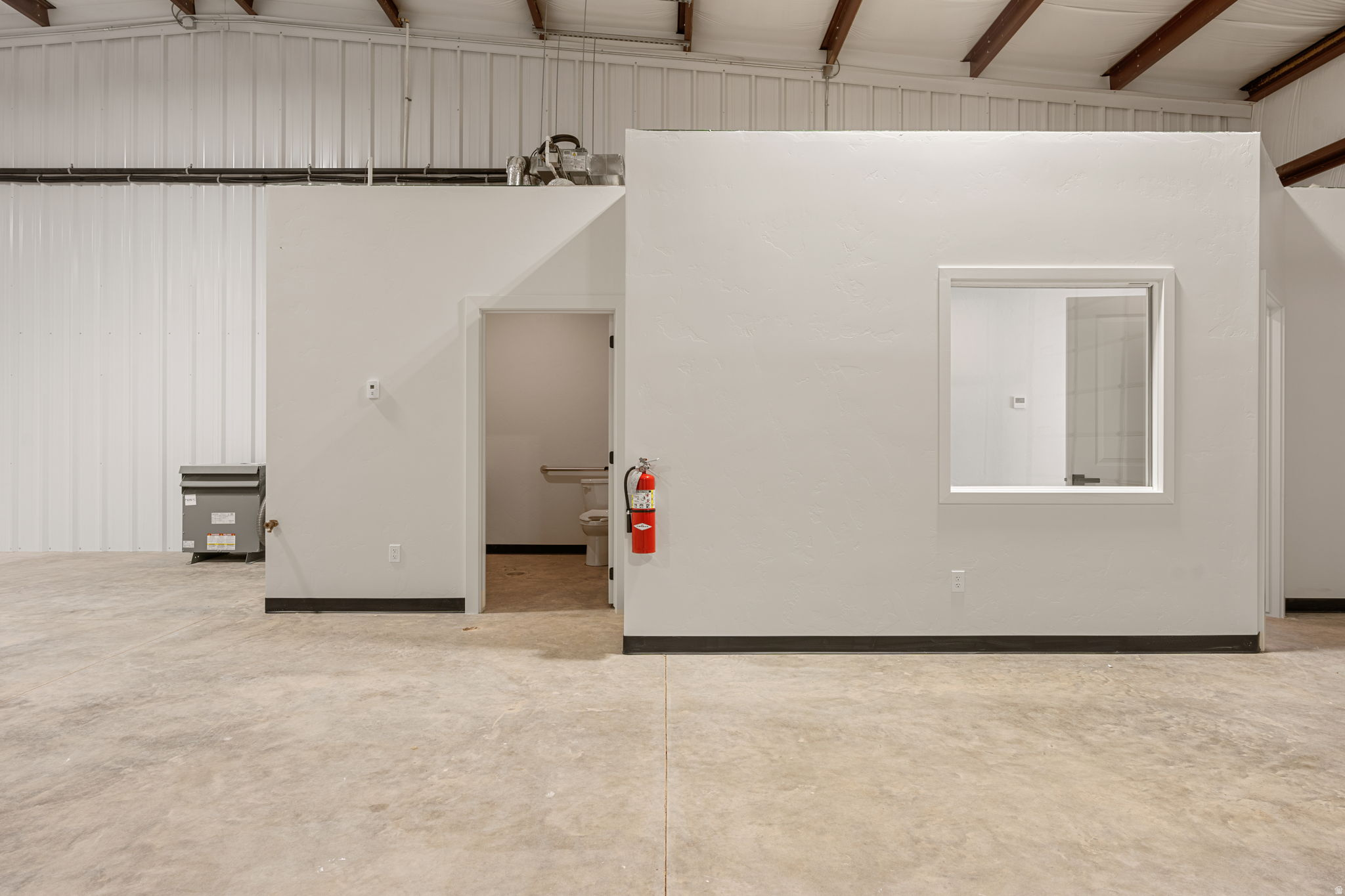 COAL CREEK INDUSTRIAL - Commercial Lease
