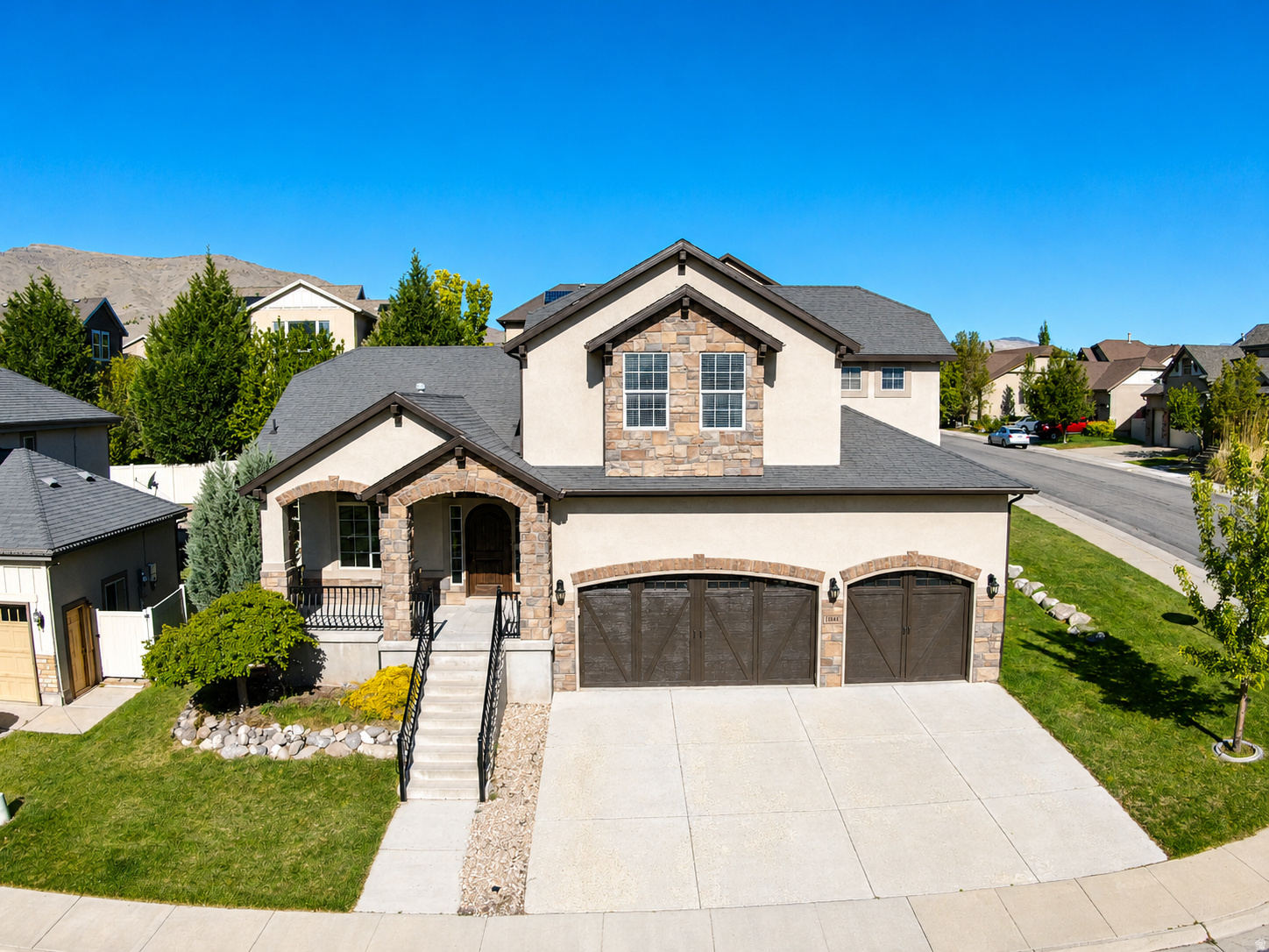 JUNIPER POINT - Residential