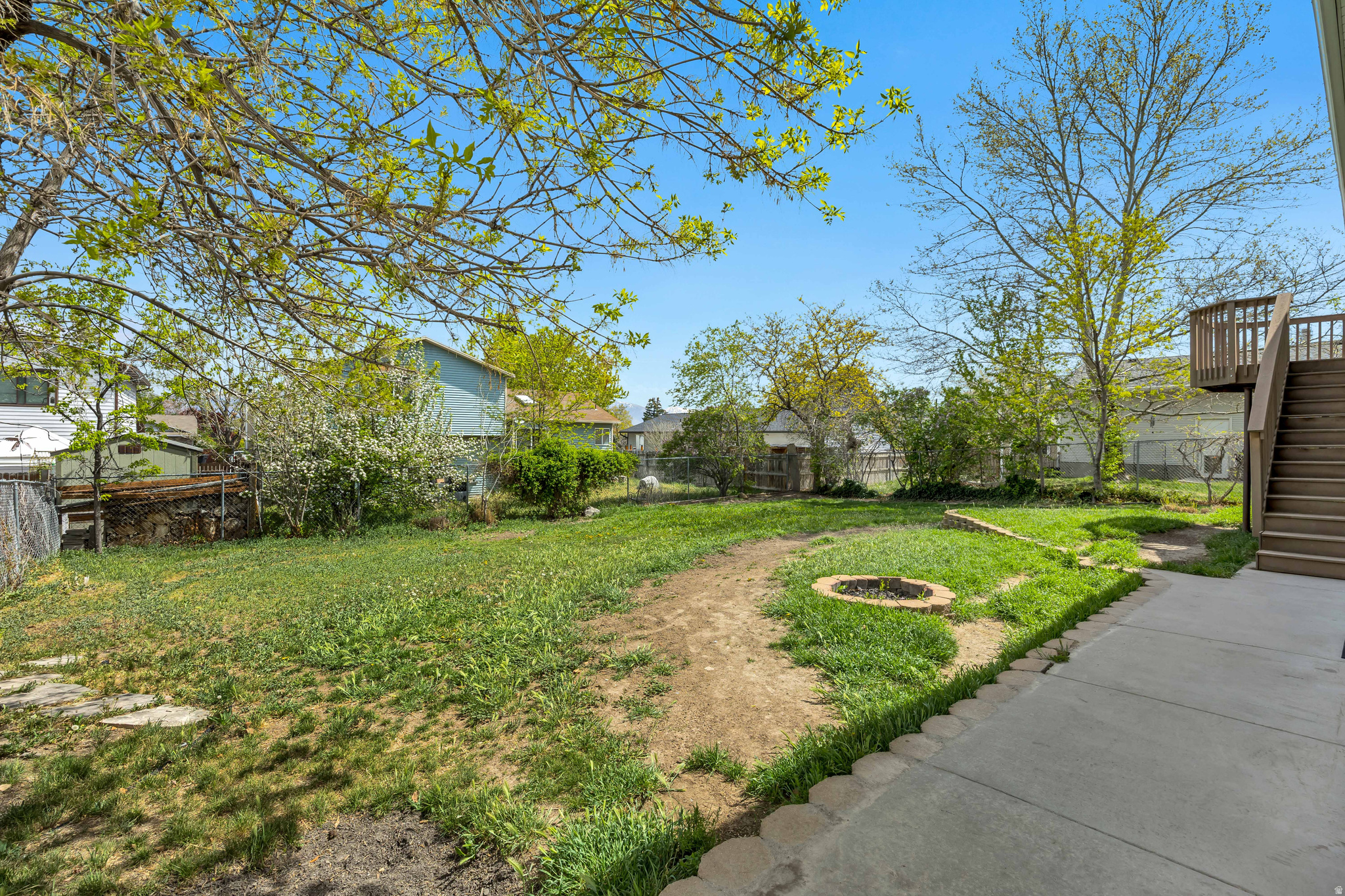 OQUIRRH SHADOWS - Residential