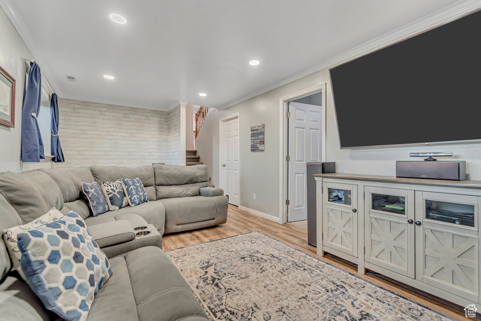 CANYON RIDGE ESTATE - Residential
