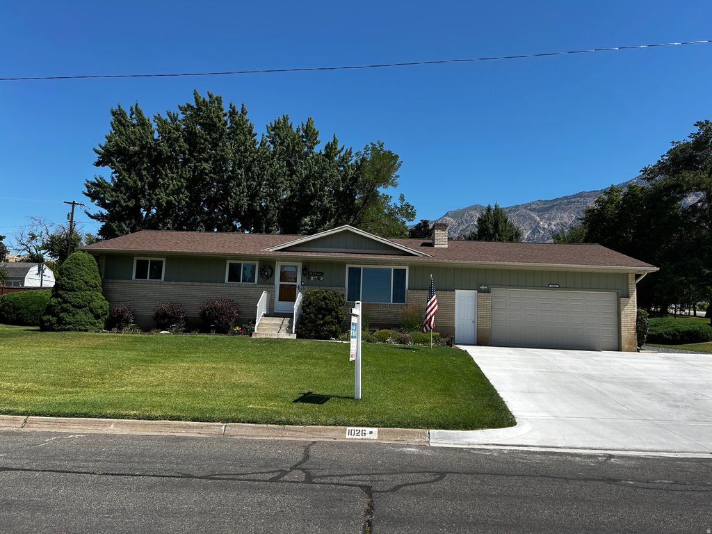 Photo of 1026 W 3800 ST N, Pleasant View, UT 84414 (MLS # 2134255)