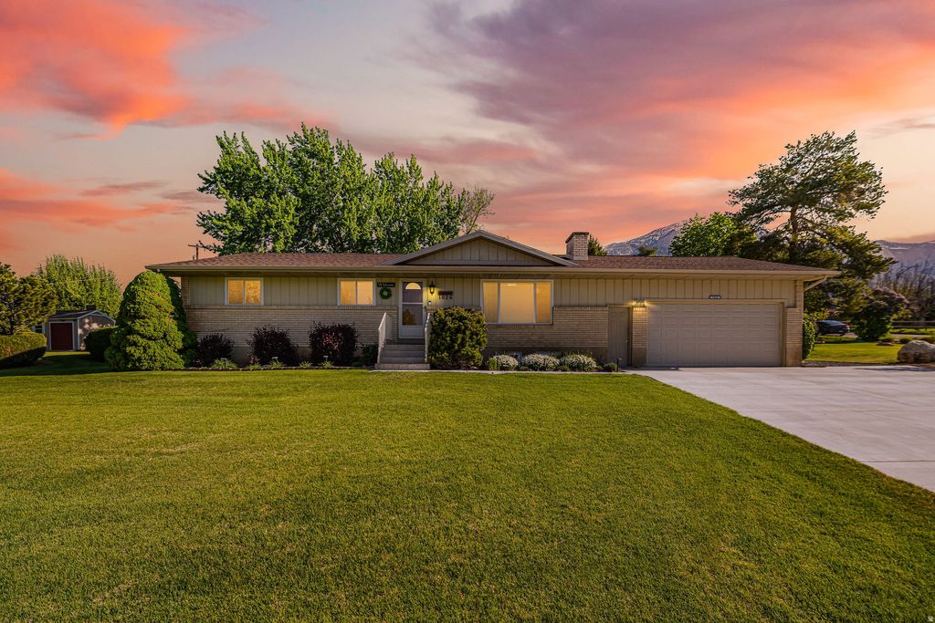 Photo of 1026 W 3800 ST N, Pleasant View, UT 84414 (MLS # 2134255)