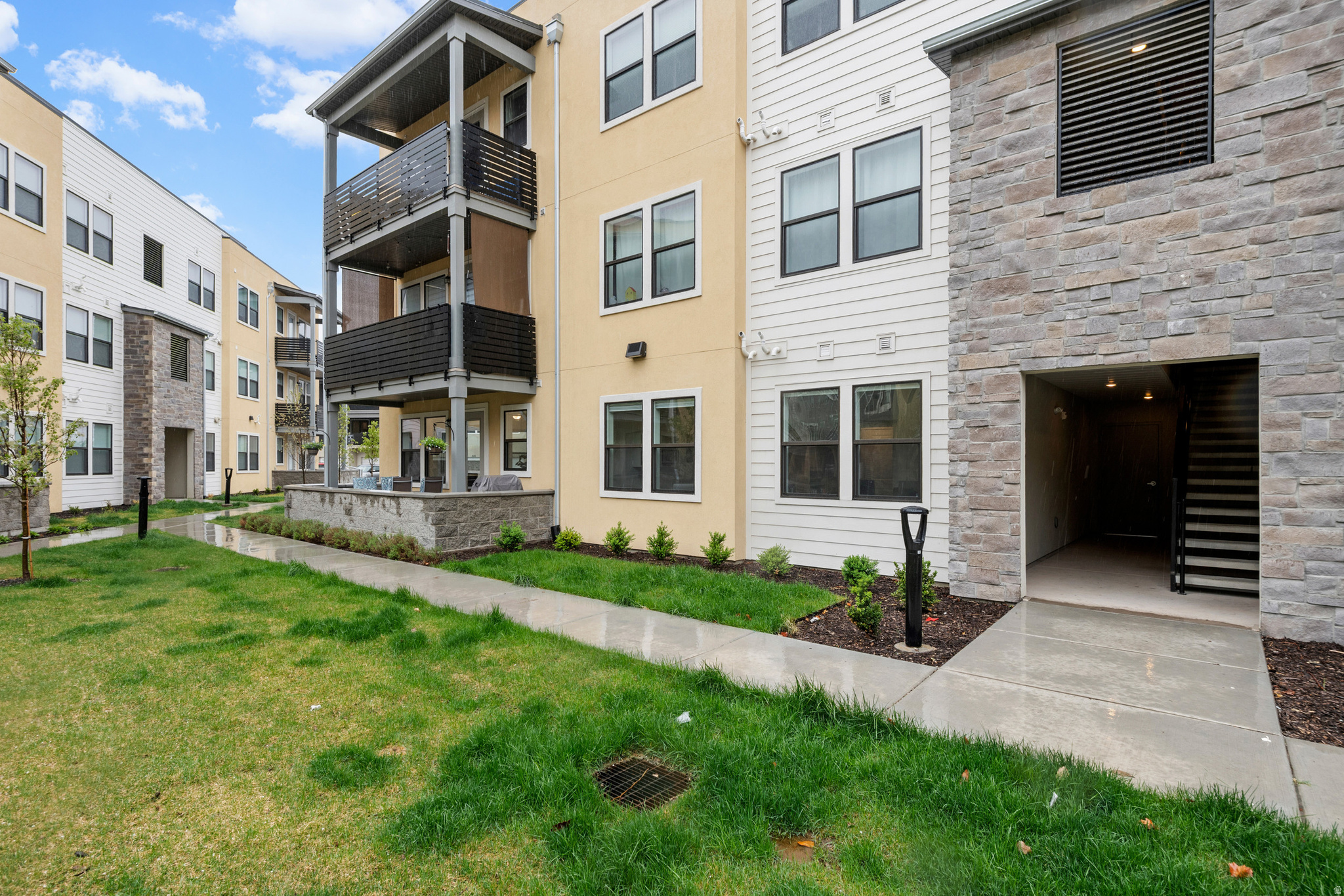 JORDAN  HEIGHTS - Residential