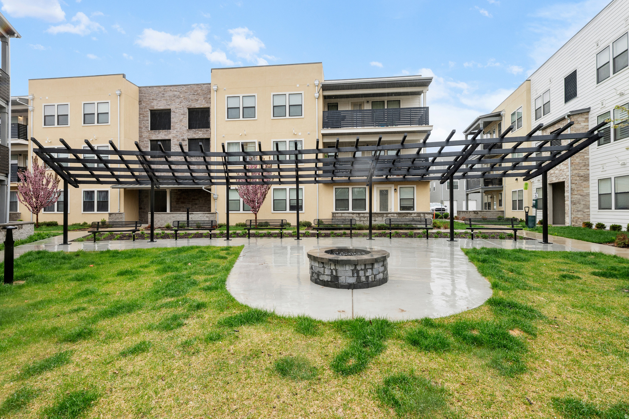 JORDAN  HEIGHTS - Residential