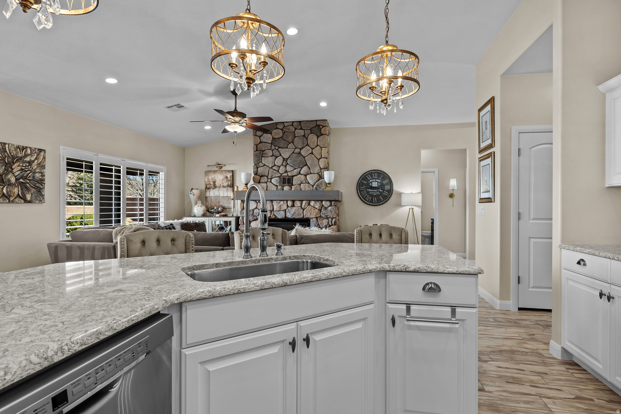 RIVERSTONE - Residential