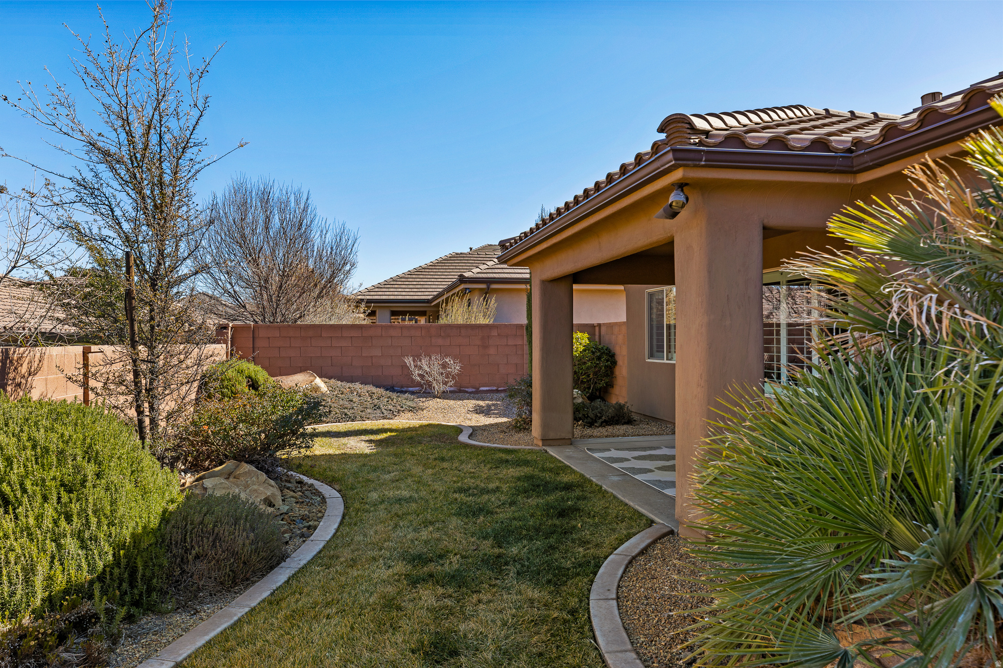 RIVERSTONE - Residential