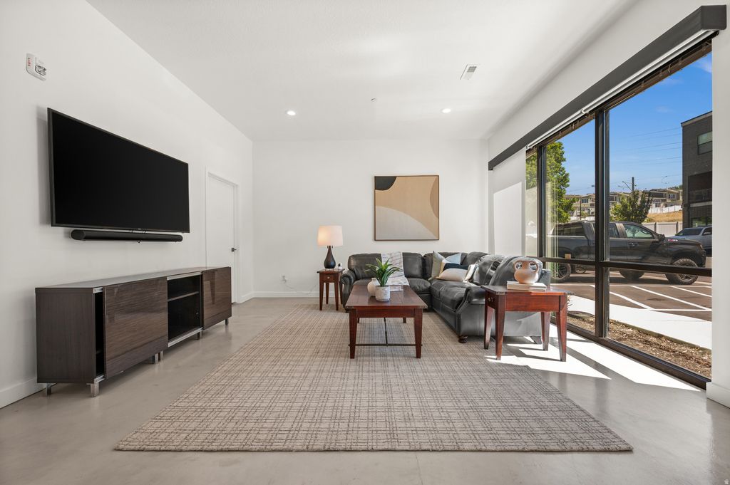 Photo of 12241 S 900 E, Draper, UT 84020 (MLS # 2167150)
