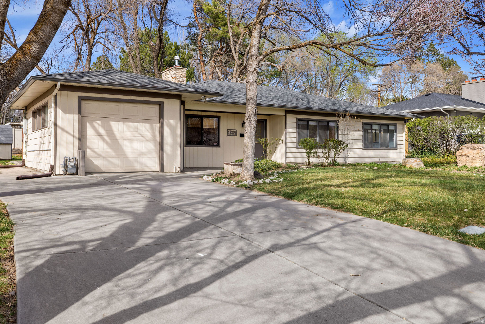 HOLLADAY ACRES - Residential