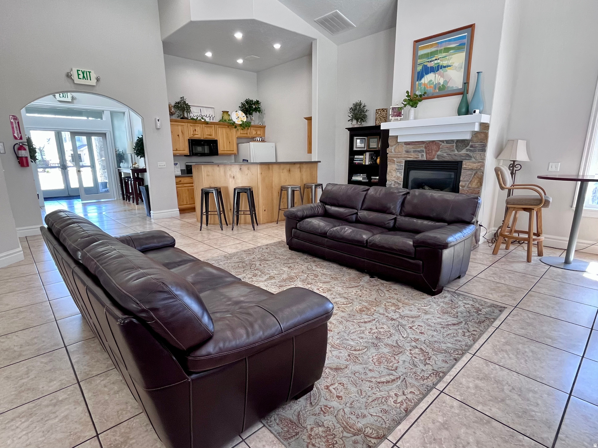 PEMBERLEY - Residential