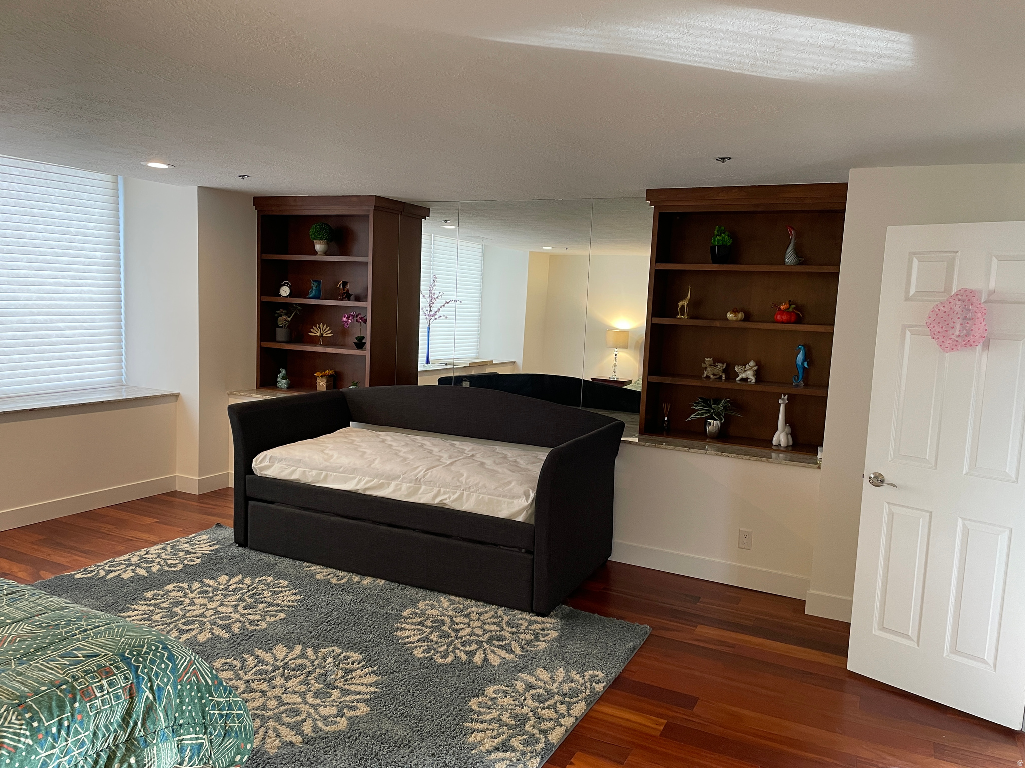 AMERICAN TOWERS - Residential