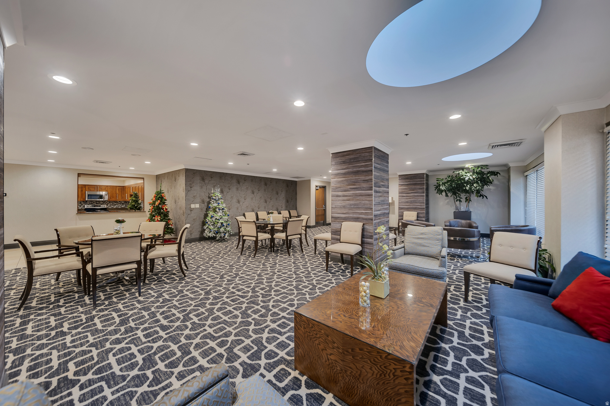 AMERICAN TOWERS - Residential