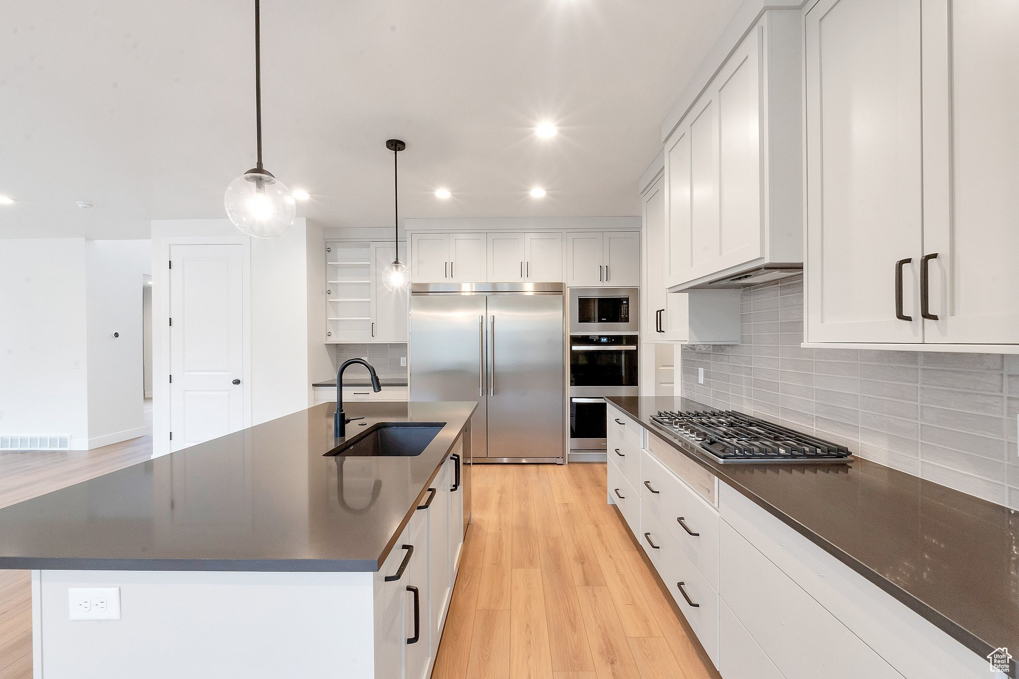 BLOSSOM HILL - Residential