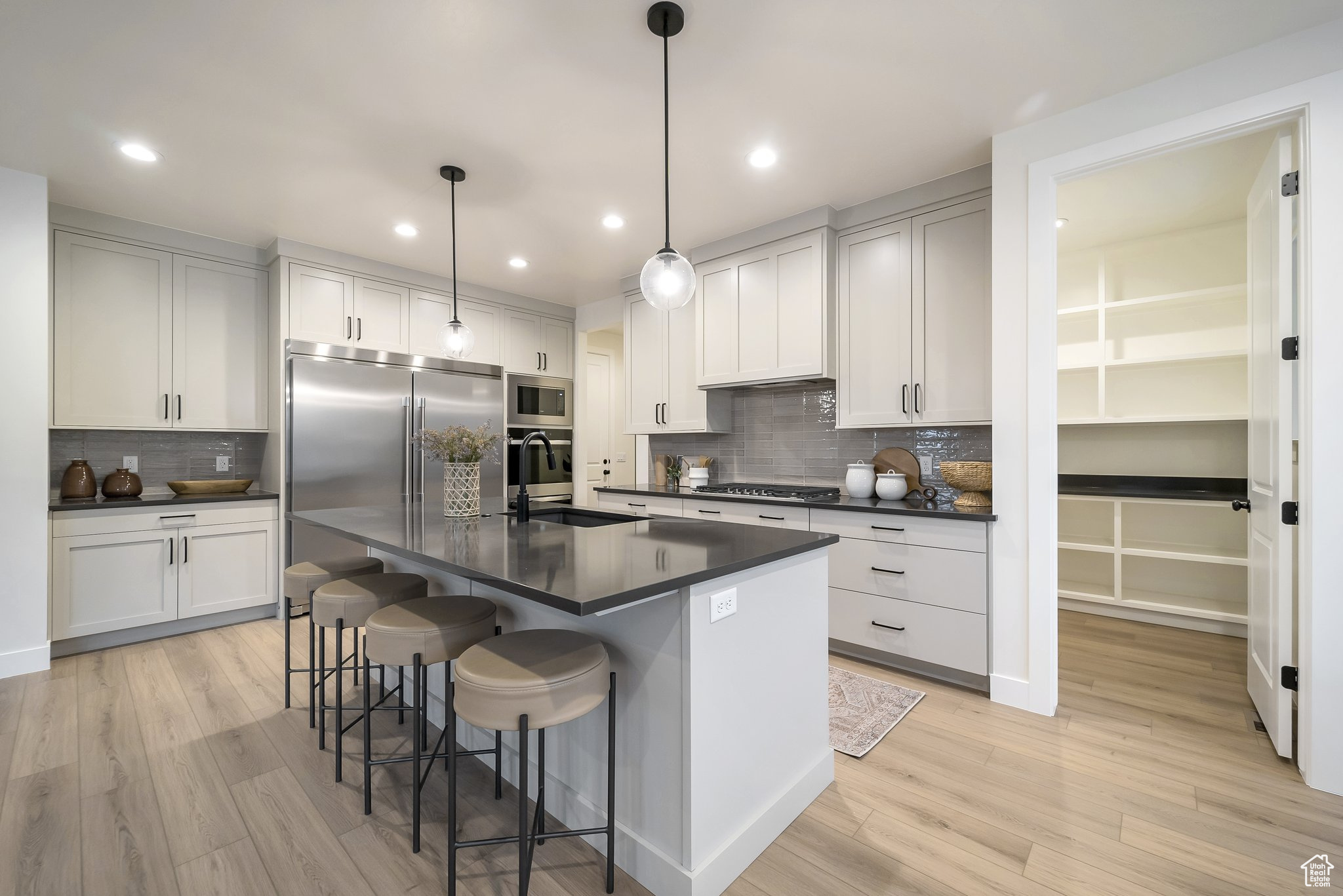BLOSSOM HILL - Residential