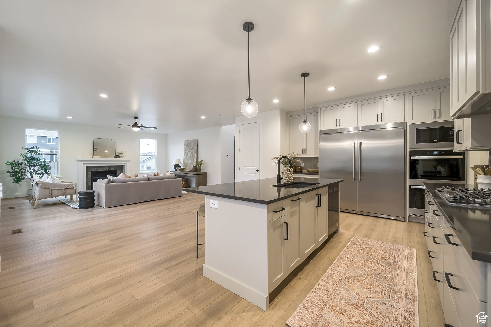 BLOSSOM HILL - Residential