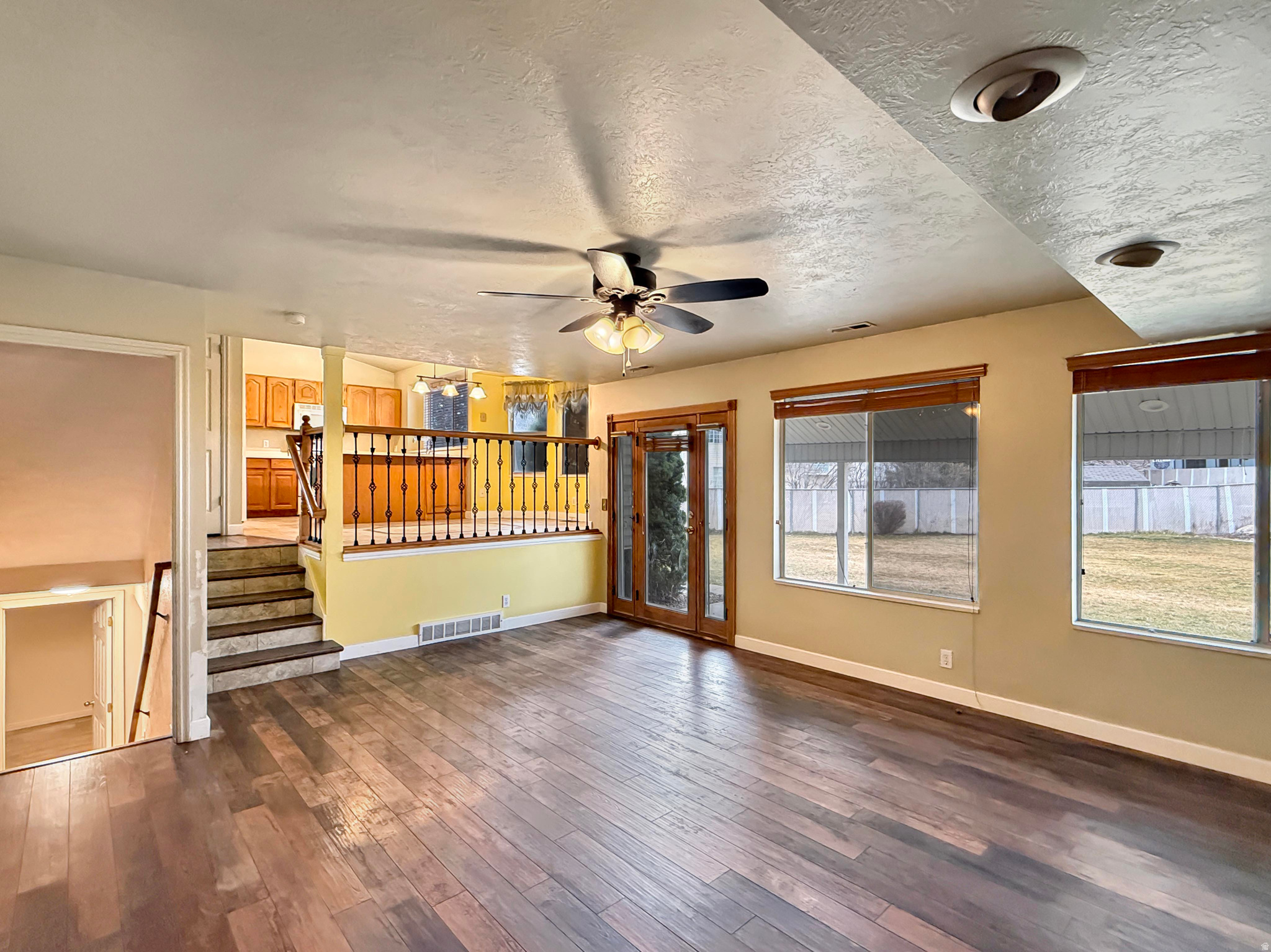 RAVENWOOD - Residential