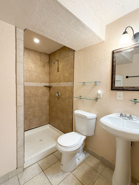 Tiny photo for 1085 N 125 E, Layton, UT 84041 (MLS # 2136699)