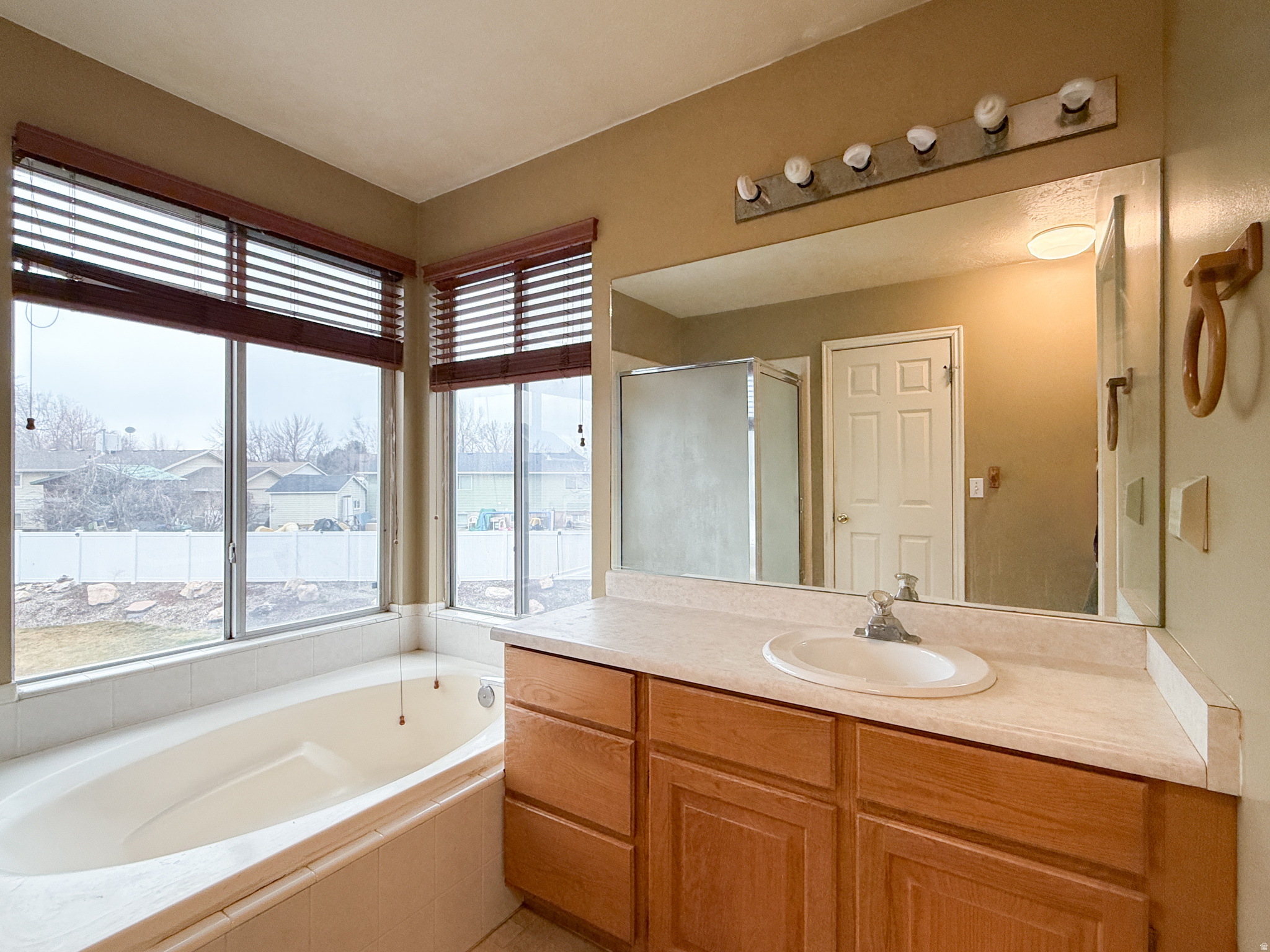 RAVENWOOD - Residential