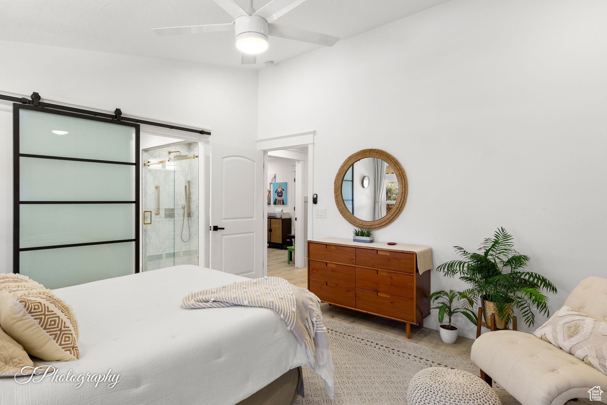 RIDGEPOINTE - Residential