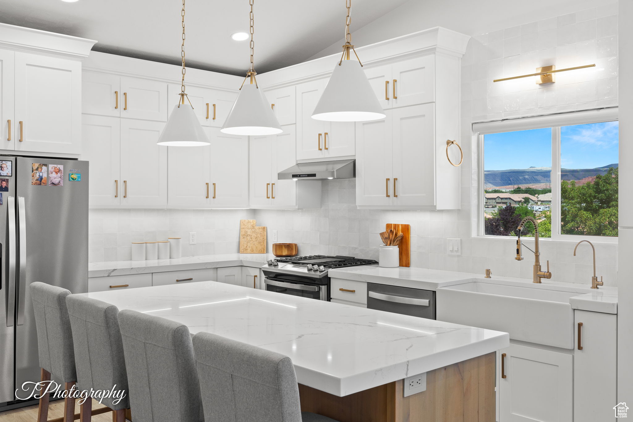 RIDGEPOINTE - Residential