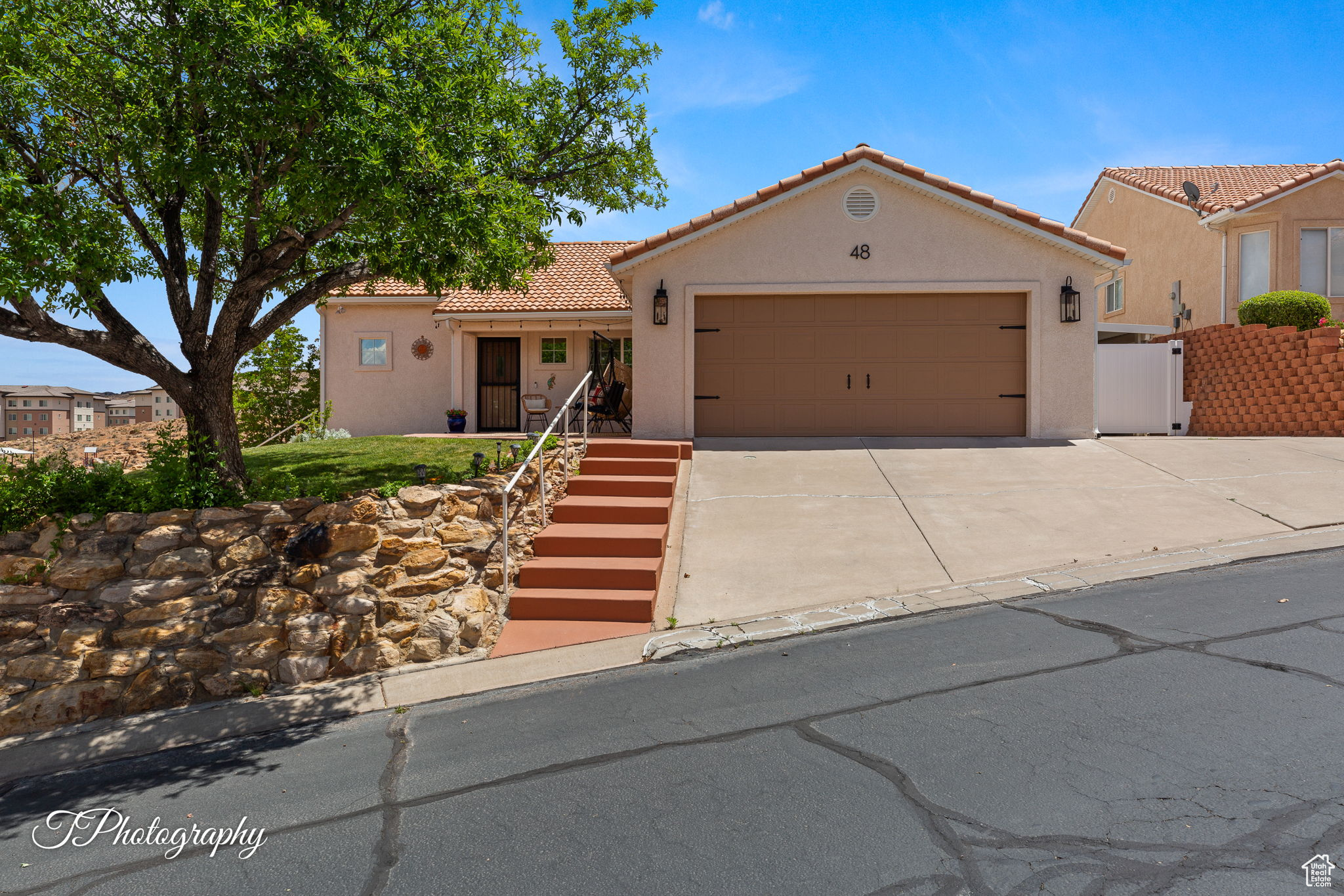 RIDGEPOINTE - Residential