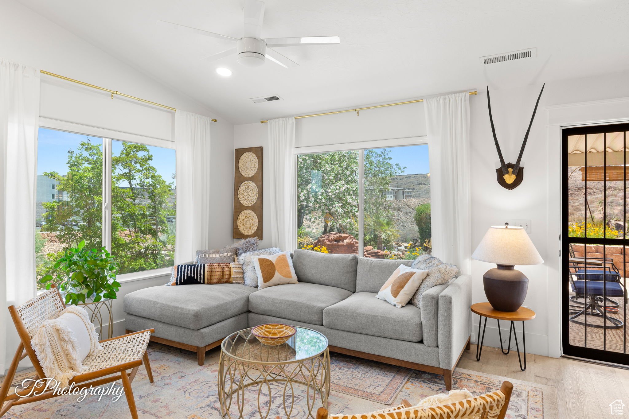 RIDGEPOINTE - Residential