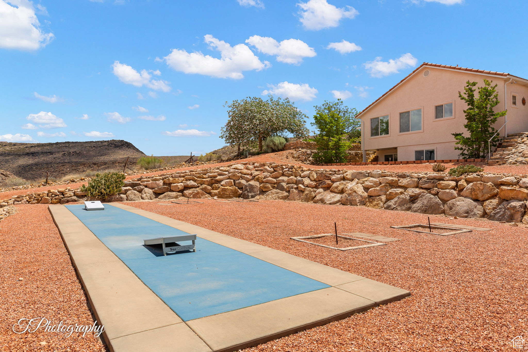 RIDGEPOINTE - Residential