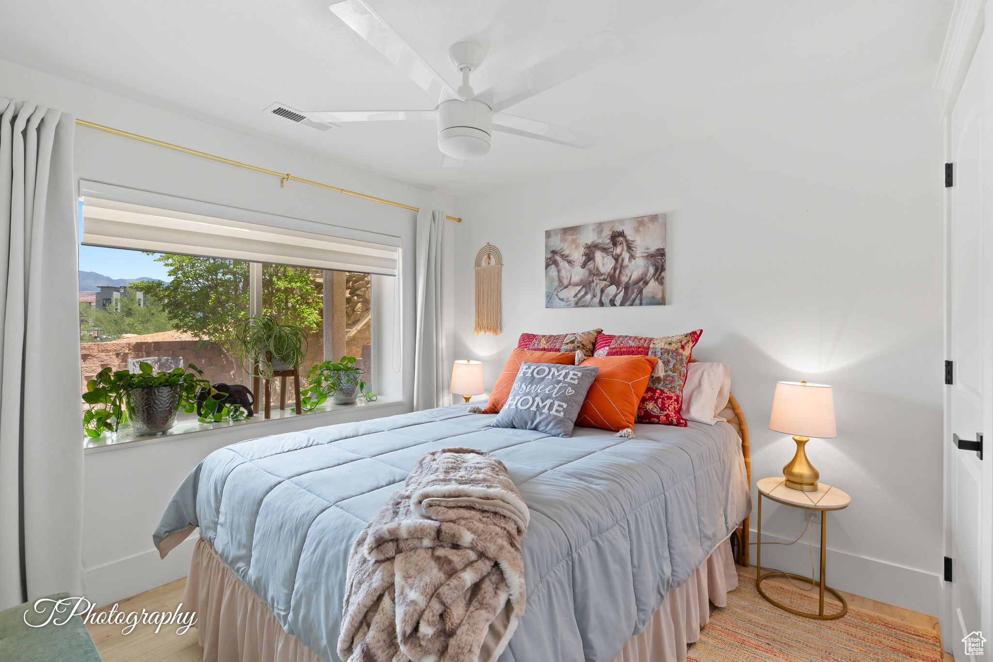 RIDGEPOINTE - Residential