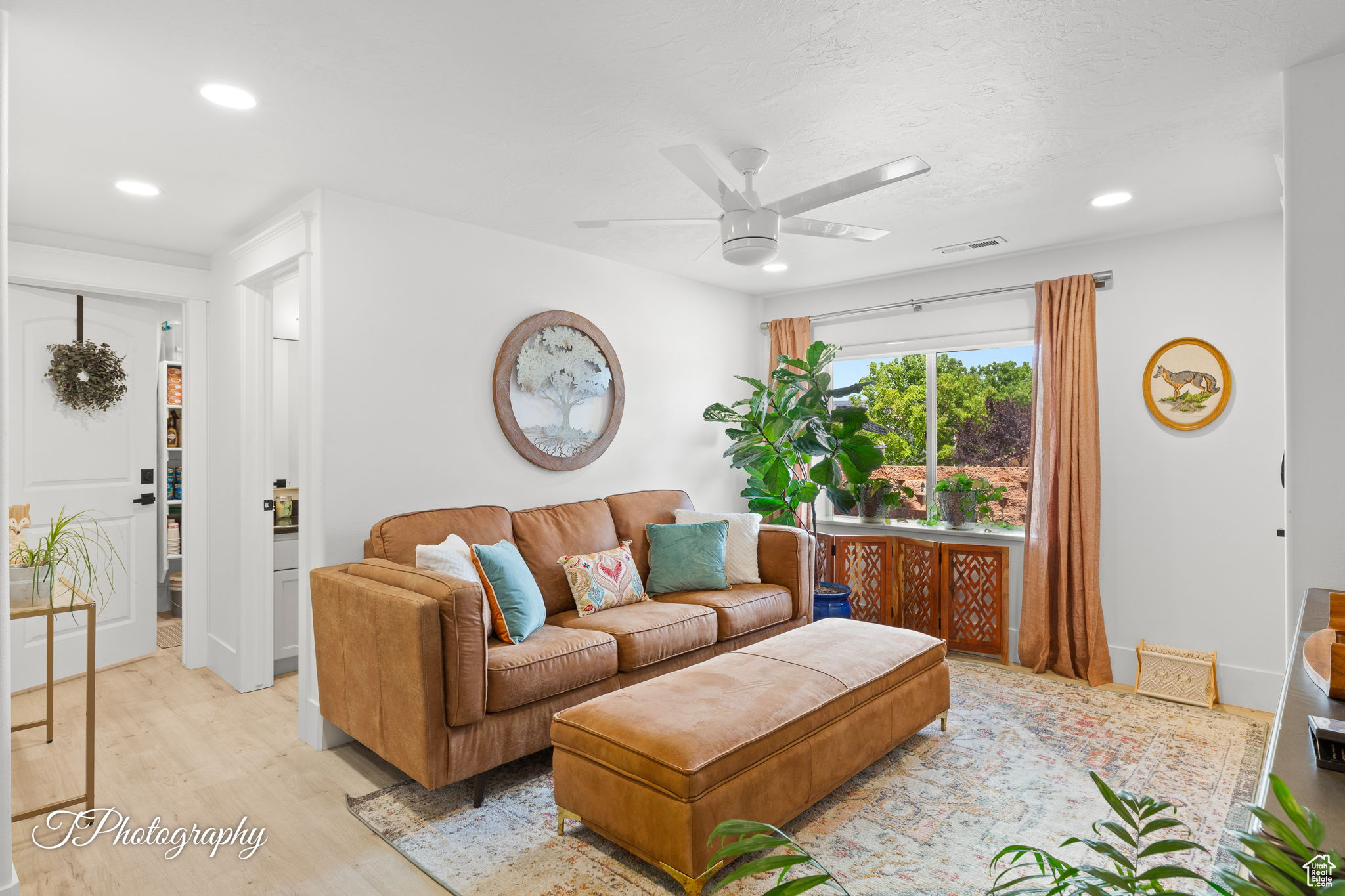 RIDGEPOINTE - Residential