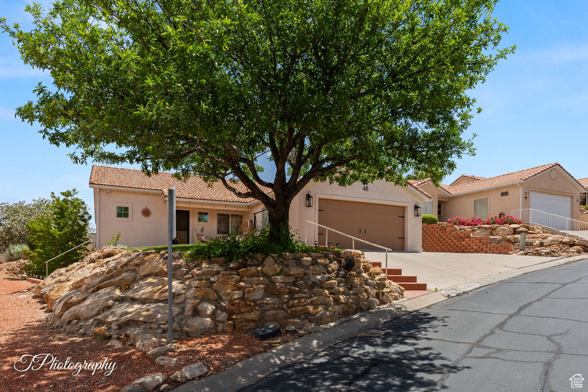 RIDGEPOINTE - Residential