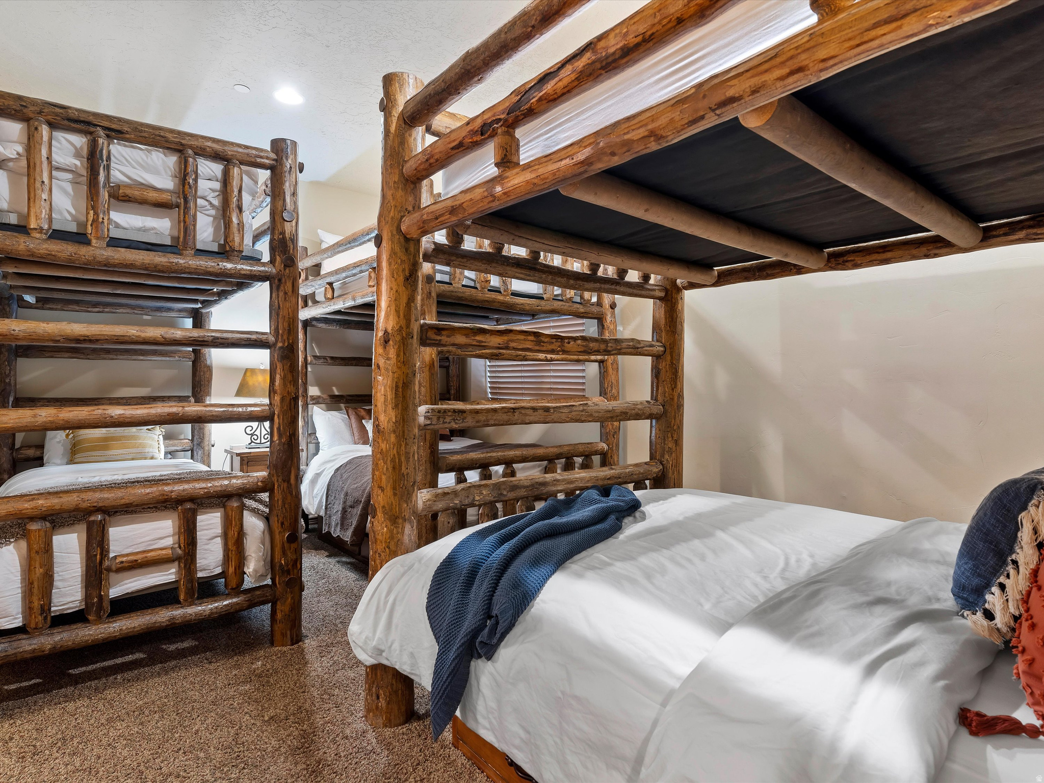 THE CASCADES AT MOOS - Residential